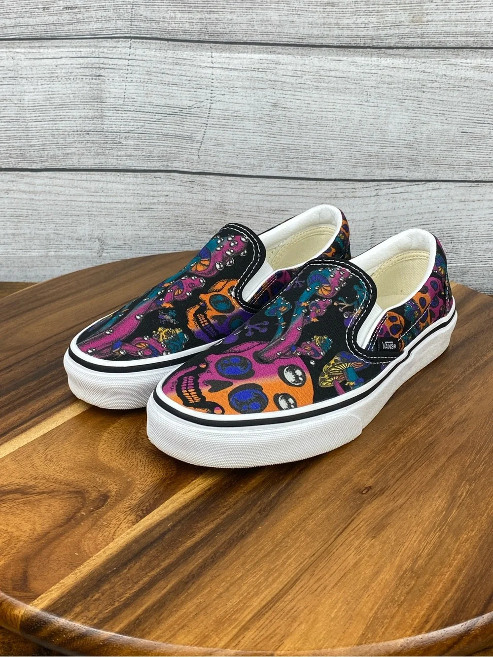Vans Classic Slip On Trippy Drip Skulls Mushrooms Sneaker Women’s Shoe Size 6.5